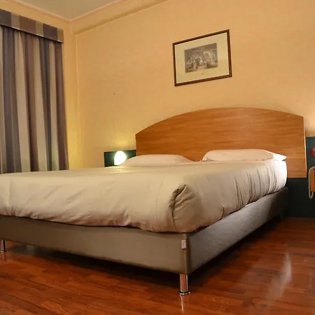 Sun Hotel-2